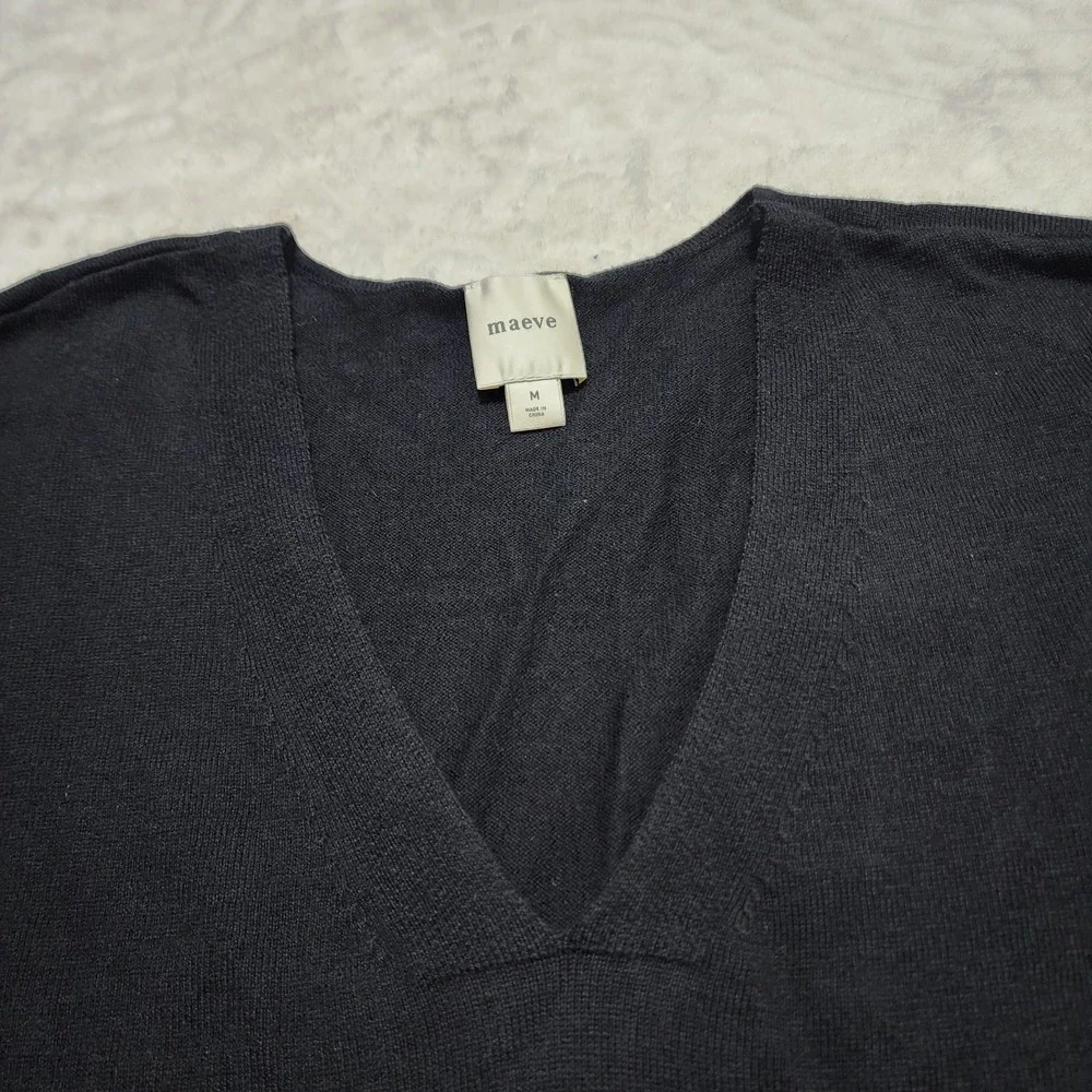 Maeve By Anthropologie V-Neck Pullover Sweater Black Side Slits  Size M